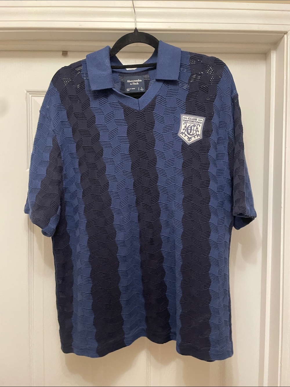 Abercrombie & Fitch Navy and Blue Textured Polo sweater soccer fifa